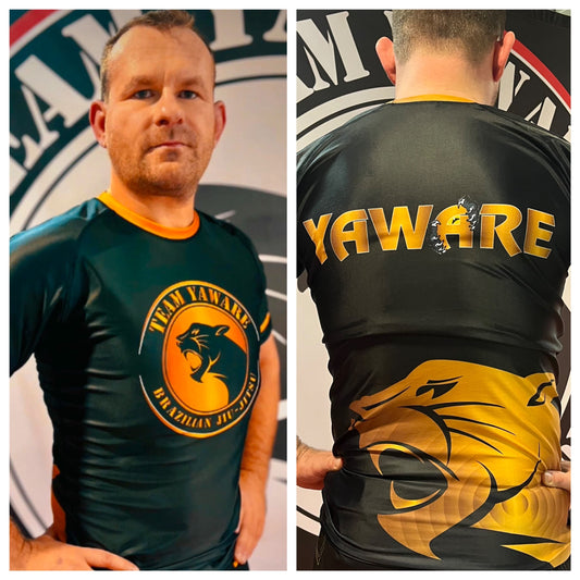 Yaware Gold rashguard Limited Edition